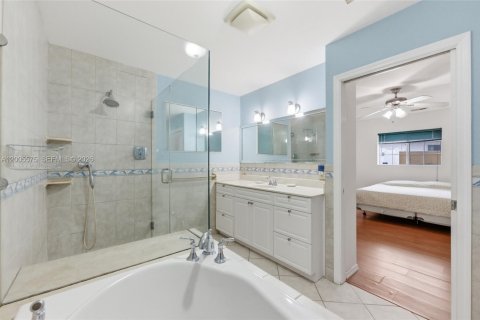 Casa en venta en Oakland Park, Florida, 4 dormitorios, 228.08 m2 № 2073274 - foto 24