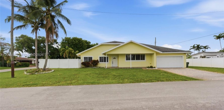 Casa en Oakland Park, Florida 4 dormitorios, 228.08 m2 № 2073274