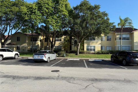 Condominio en alquiler en Sunrise, Florida, 1 dormitorio, 69.03 m2 № 1770580 - foto 11