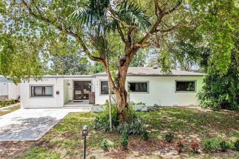 Casa en venta en Miami, Florida, 4 dormitorios, 152.08 m2 № 1846102 - foto 1