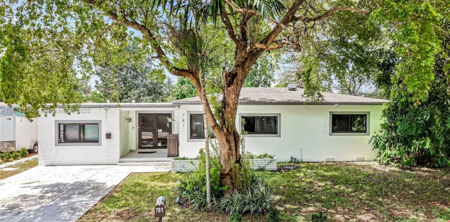 Casa en Miami, Florida 4 dormitorios, 152.08 m2 № 1846102