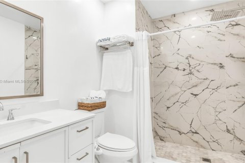 Casa en venta en Miami, Florida, 4 dormitorios, 152.08 m2 № 1846102 - foto 18