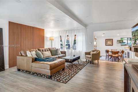 Casa en venta en Miami, Florida, 4 dormitorios, 152.08 m2 № 1846102 - foto 4