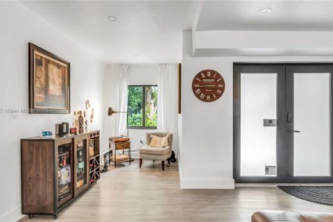 Casa en venta en Miami, Florida, 4 dormitorios, 152.08 m2 № 1846102 - foto 5