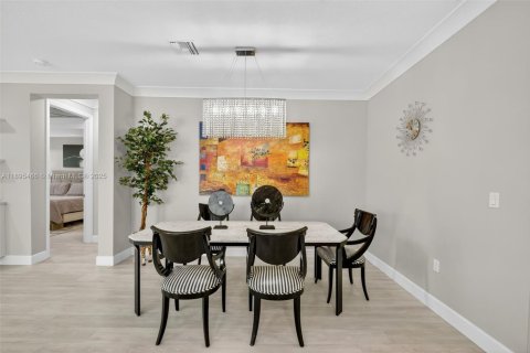 Villa ou maison à vendre à Port St. Lucie, Floride: 3 chambres, 201.32 m2 № 1947215 - photo 11