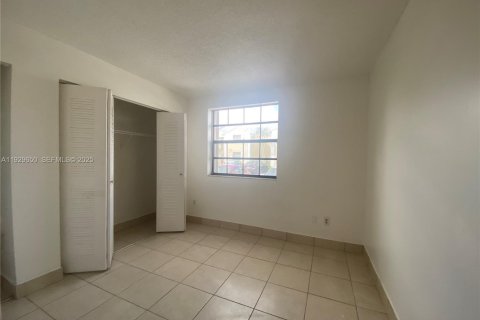 Снять в аренду кондоминиум в Хомстед, Флорида 2 спальни, 80.17м2, № 1988563 - фото 3
