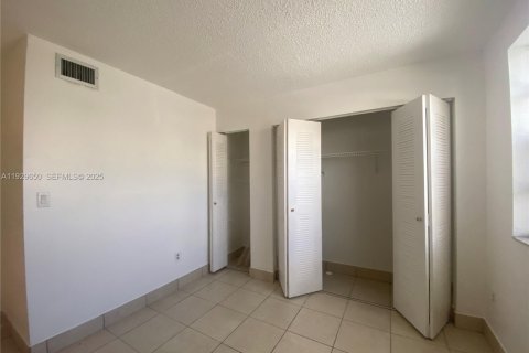 Снять в аренду кондоминиум в Хомстед, Флорида 2 спальни, 80.17м2, № 1988563 - фото 4