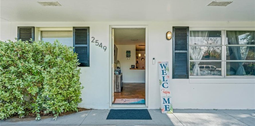 Casa en New Smyrna Beach, Florida 3 dormitorios, 145.86 m2 № 875139