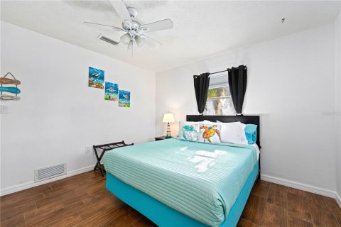 Villa ou maison à louer à New Smyrna Beach, Floride: 3 chambres, 145.86 m2 № 875139 - photo 4