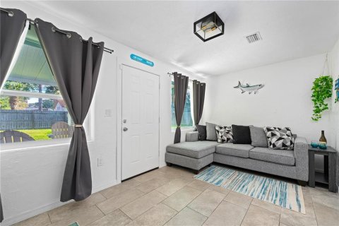 Villa ou maison à louer à New Smyrna Beach, Floride: 3 chambres, 145.86 m2 № 875139 - photo 24