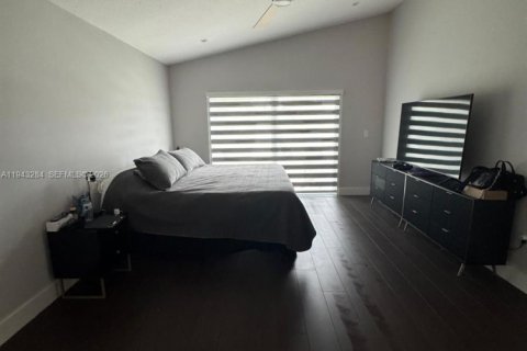 House in Weston, Florida 3 bedrooms, 169.92 sq.m. № 2002683 - photo 3