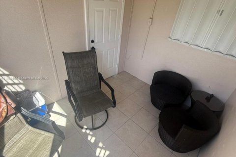 House in Cutler Bay, Florida 5 bedrooms, 181.72 sq.m. № 1859073 - photo 28