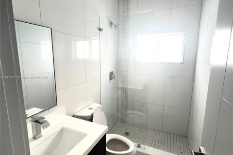 Casa en venta en Homestead, Florida, 5 dormitorios, 180.04 m2 № 1974869 - foto 4