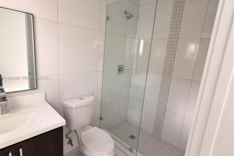 Купить виллу или дом в Хомстед, Флорида 5 спален, 180.04м2, № 1974869 - фото 16