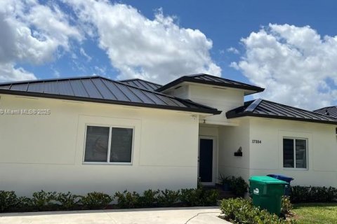 Casa en venta en Homestead, Florida, 5 dormitorios, 180.04 m2 № 1974869 - foto 1