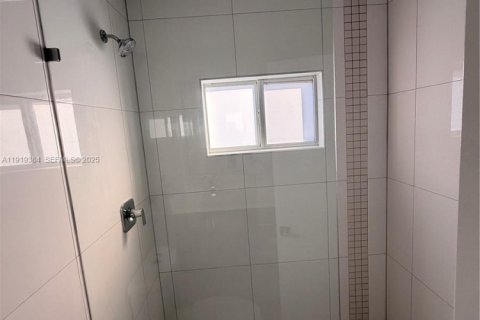 Купить виллу или дом в Хомстед, Флорида 5 спален, 180.04м2, № 1974869 - фото 21