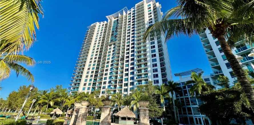 Condo in Sunrise, Florida, 2 bedrooms № 1698444