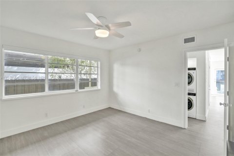 Copropriété à louer à Miami Beach, Floride: 2 chambres, 100.24 m2 № 1999736 - photo 14