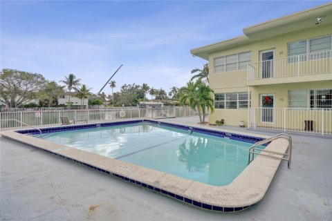 Copropriété à louer à Miami Beach, Floride: 2 chambres, 100.24 m2 № 1999736 - photo 24