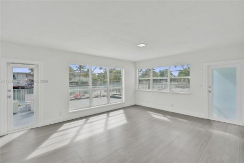 Copropriété à louer à Miami Beach, Floride: 2 chambres, 100.24 m2 № 1999736 - photo 4