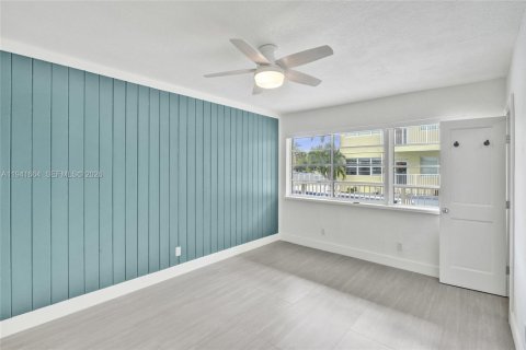 Copropriété à louer à Miami Beach, Floride: 2 chambres, 100.24 m2 № 1999736 - photo 18