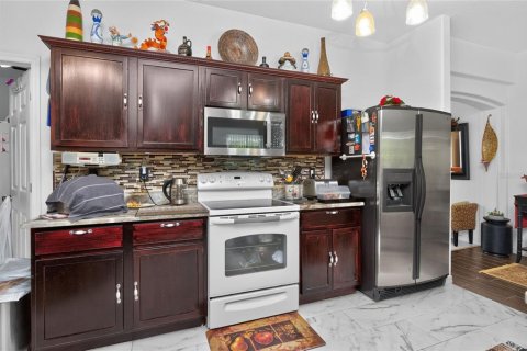 Купить виллу или дом в Пунта-Горда, Флорида 7 комнат, 187.66м2, № 2208262 - фото 11