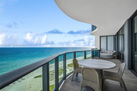 Condominio en venta en Pompano Beach, Florida, 2 dormitorios № 2000793 - foto 13