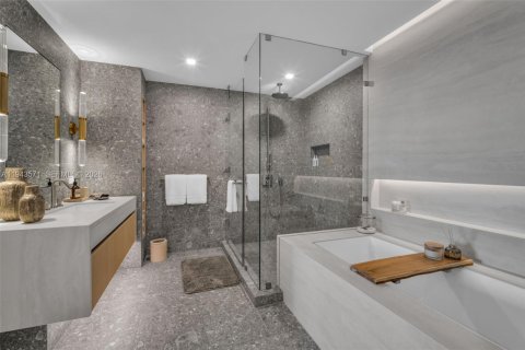 Condominio en venta en Pompano Beach, Florida, 2 dormitorios № 2000793 - foto 10