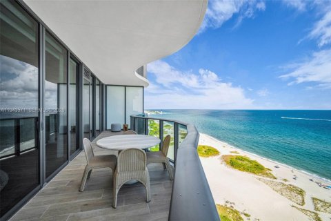 Condominio en venta en Pompano Beach, Florida, 2 dormitorios № 2000793 - foto 14