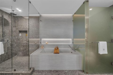 Condominio en venta en Pompano Beach, Florida, 2 dormitorios № 2000793 - foto 9