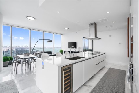 Copropriété à louer à Miami, Floride: 2 chambres, 105.35 m2 № 1943081 - photo 8