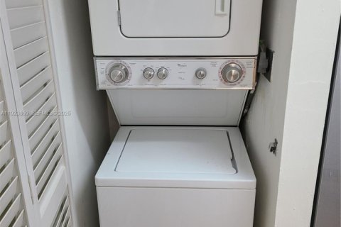 Снять в аренду кондоминиум в Майами, Флорида 2 спальни, 93.37м2, № 1982882 - фото 12