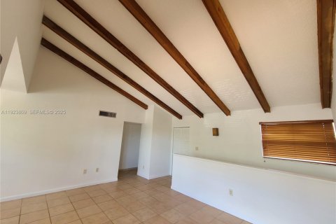 Снять в аренду кондоминиум в Майами, Флорида 2 спальни, 93.37м2, № 1982882 - фото 3