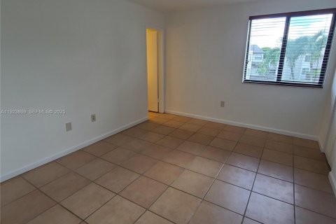 Снять в аренду кондоминиум в Майами, Флорида 2 спальни, 93.37м2, № 1982882 - фото 17