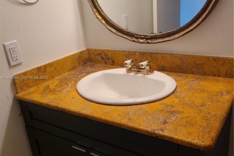 Снять в аренду кондоминиум в Майами, Флорида 2 спальни, 93.37м2, № 1982882 - фото 27