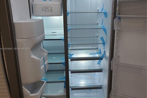 Снять в аренду кондоминиум в Майами, Флорида 2 спальни, 93.37м2, № 1982882 - фото 9