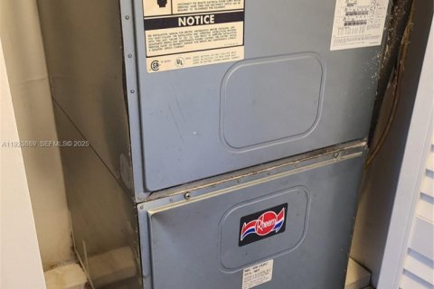 Снять в аренду кондоминиум в Майами, Флорида 2 спальни, 93.37м2, № 1982882 - фото 16