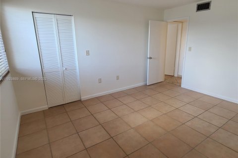 Снять в аренду кондоминиум в Майами, Флорида 2 спальни, 93.37м2, № 1982882 - фото 21