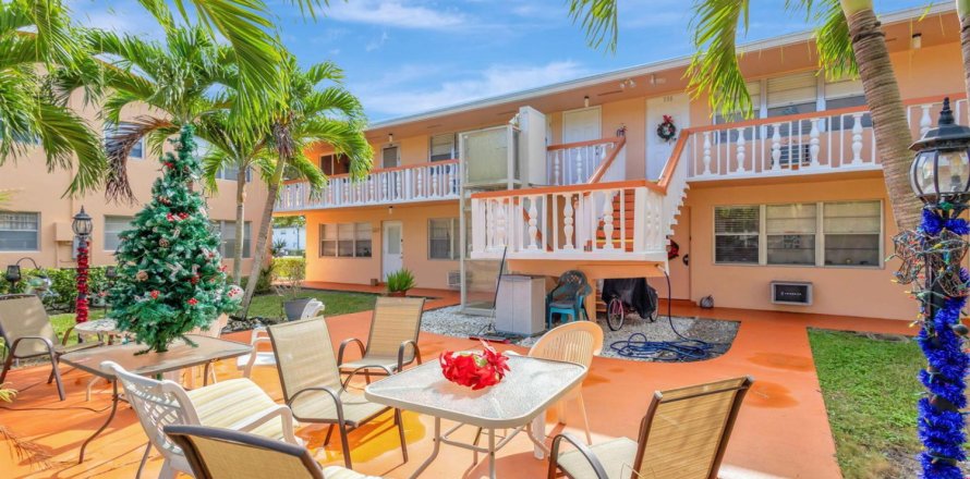 Condo in West Palm Beach, Florida, 2 bedrooms № 2181074