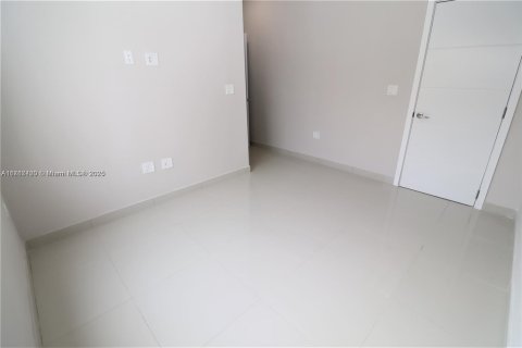 Townhouse in Homestead, Florida 4 bedrooms, 133.22 sq.m. № 1470839 - photo 14