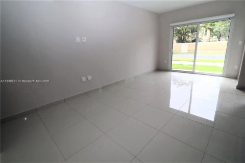 Townhouse in Homestead, Florida 4 bedrooms, 133.22 sq.m. № 1470839 - photo 10