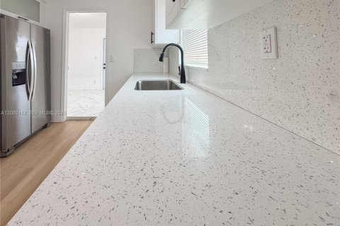 Villa ou maison à vendre à West Park, Floride: 3 chambres, 72.37 m2 № 2064791 - photo 7