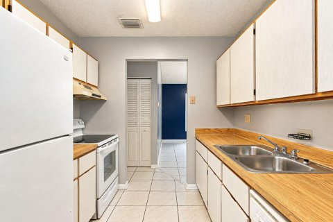 Casa en venta en West Palm Beach, Florida, 2 dormitorios, 109.62 m2 № 2412333 - foto 12