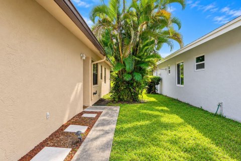 Casa en venta en West Palm Beach, Florida, 2 dormitorios, 109.62 m2 № 2412333 - foto 30
