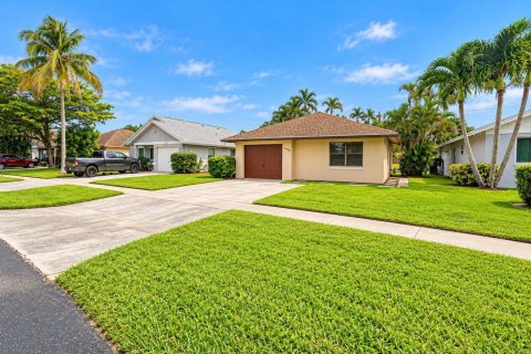 Casa en West Palm Beach, Florida 2 dormitorios, 109.62 m2 № 2412333