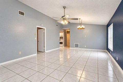 Casa en venta en West Palm Beach, Florida, 2 dormitorios, 109.62 m2 № 2412333 - foto 13
