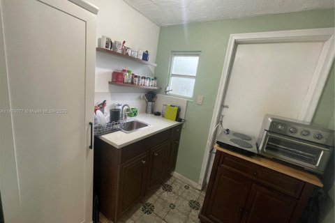 Снять в аренду виллу или дом в Майами, Флорида 29.73м2, № 1958679 - фото 8