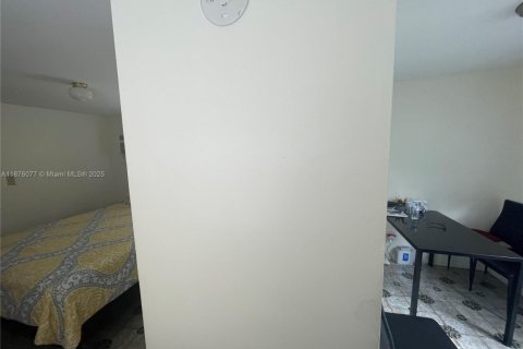 Снять в аренду виллу или дом в Майами, Флорида 29.73м2, № 1958679 - фото 5