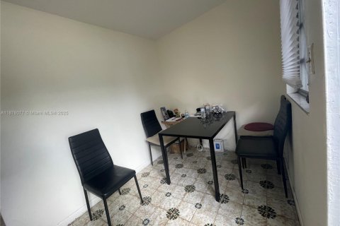 Снять в аренду виллу или дом в Майами, Флорида 29.73м2, № 1958679 - фото 4