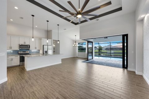 Villa ou maison à vendre à Cape Coral, Floride: 3 chambres, 186.18 m2 № 2389093 - photo 5